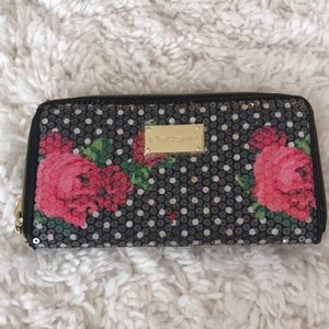Betsey Johnson zip wallet
